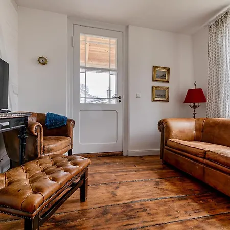 Koenigsstuhl 아파트 *